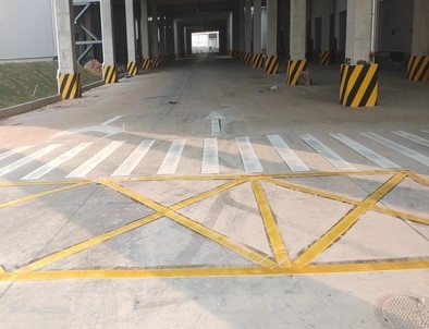 平顶山平顶山厂区道路标线施工